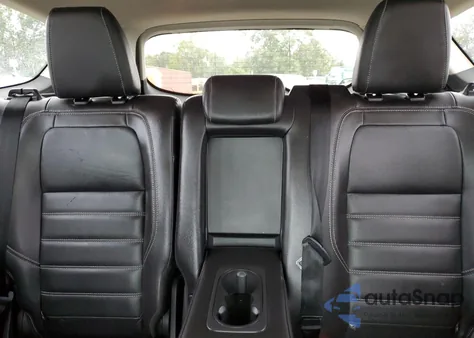 2017 Ford Escape Titanium z USA, uszkodzony, nr VIN 1FMCU9JD7HUE50719